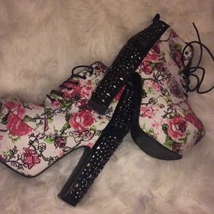 6 inch platform heels (pink,green,black,and white)